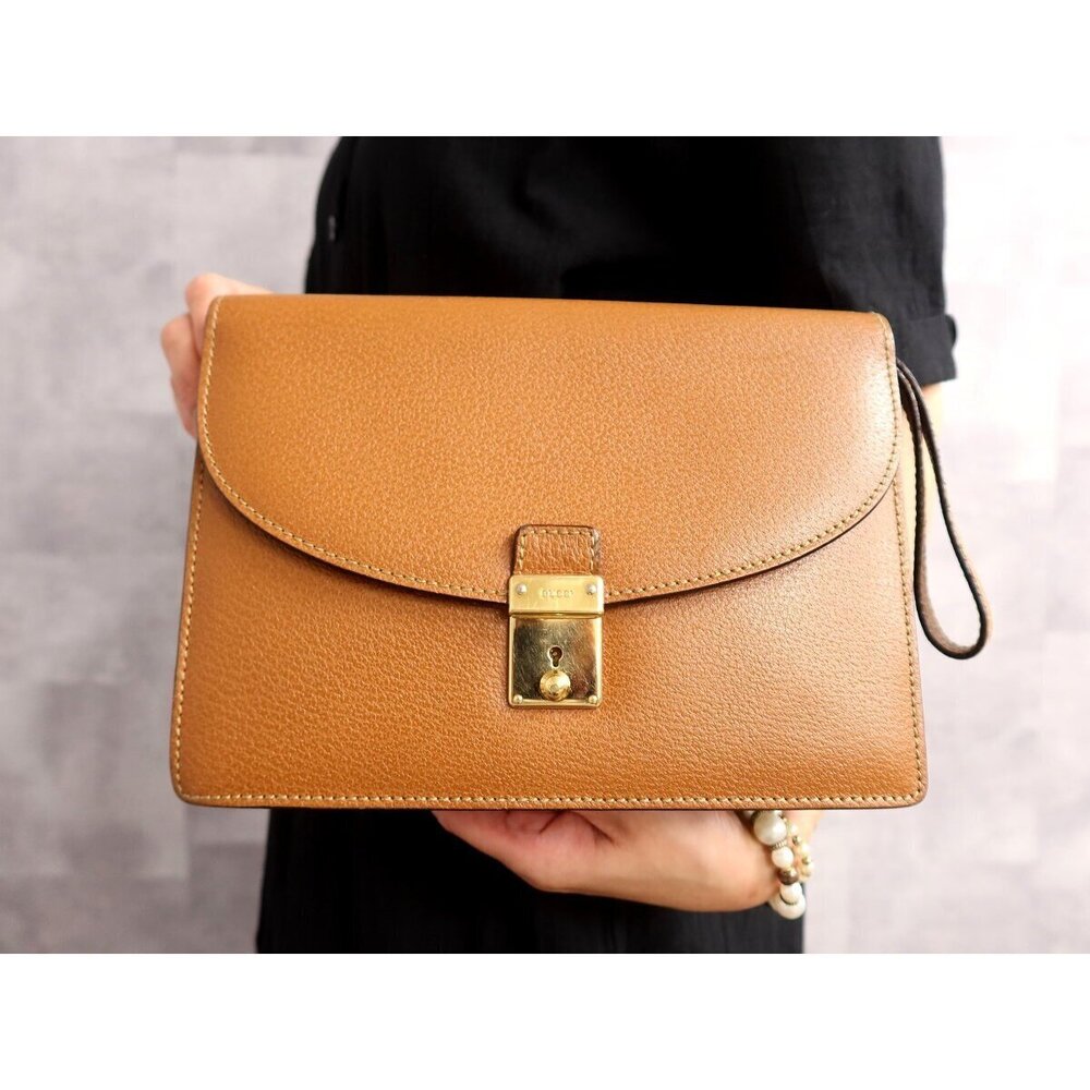 Gucci Logo Hardware Calf Leather Shoulder Clutch Bag Brown Gold Hardware